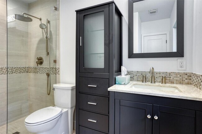 Building Photo - 6230 SW 112th St