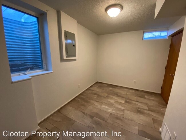 Building Photo - 4 br, 2 bath House - 2112 East Avenue D