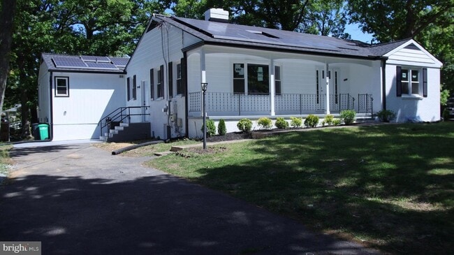 Building Photo - 2608 Holly Dr