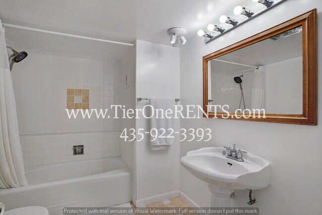 Building Photo - This property offers a NO DEPOSIT option available for qualified renters
