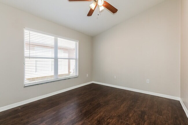 Building Photo - 1107 Crimson Clover Ln