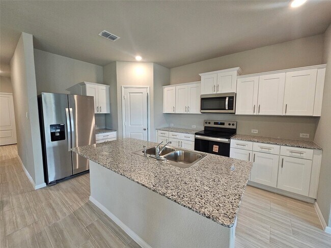 Building Photo - 417 Blanco Dr