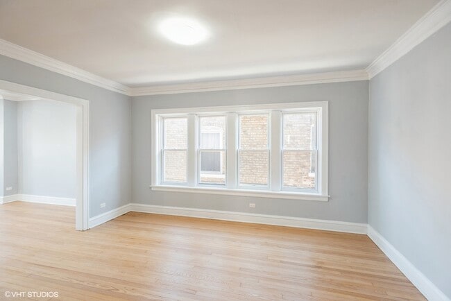 Building Photo - 4929 W Wolfram St