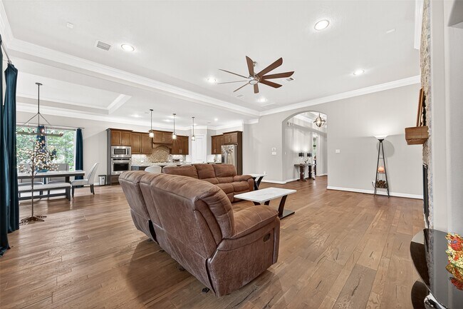 Building Photo - 32607 Wingfoot Cir