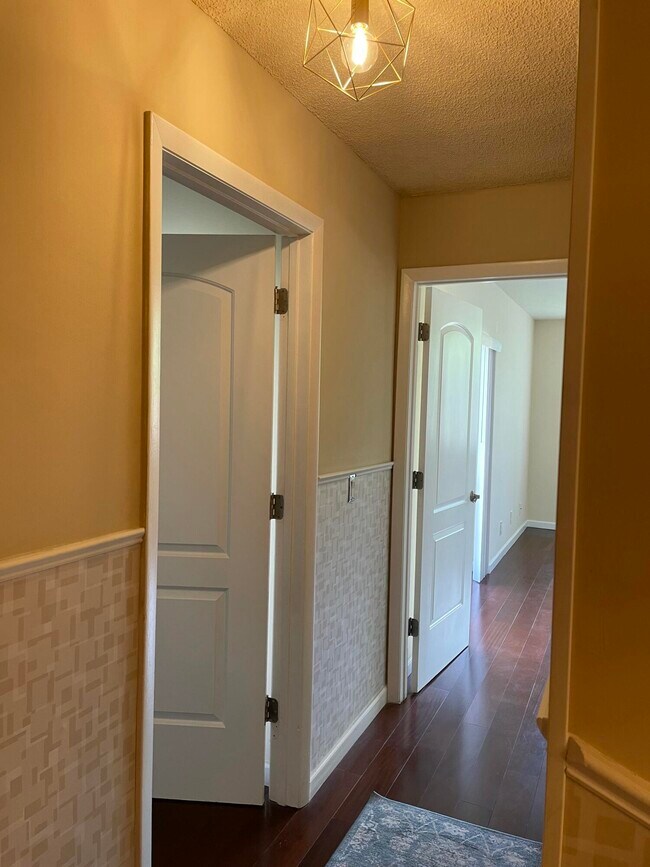 Building Photo - 22976 Oxford Pl