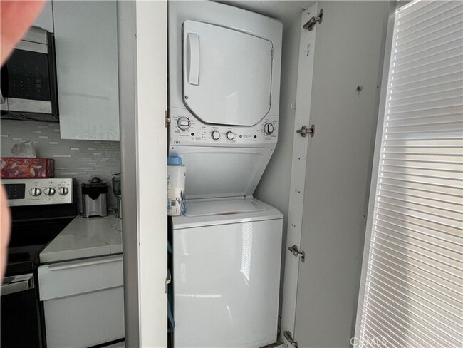 Building Photo - 4028 Yankee Dr