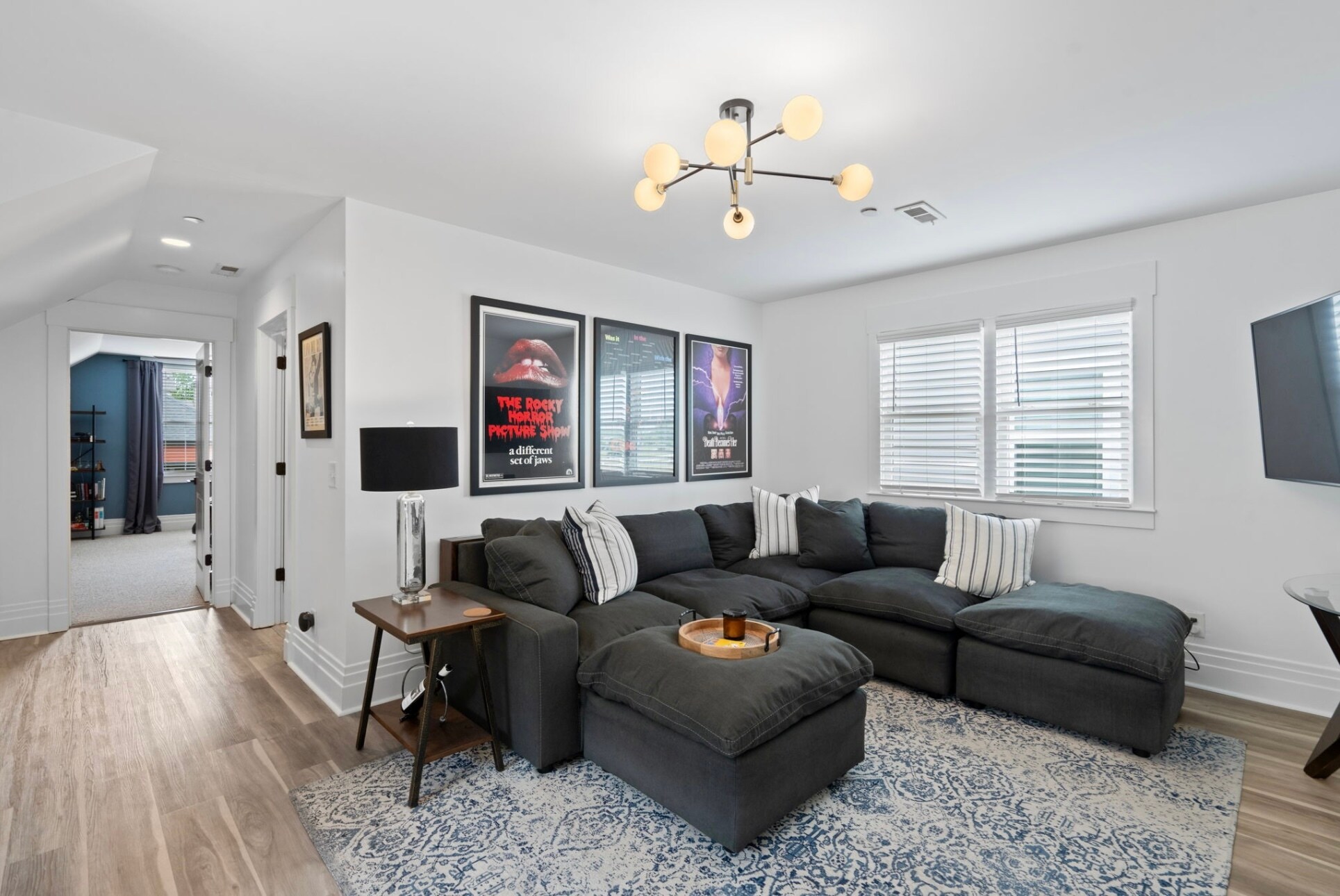 Building Photo - 315 Augusta Ave