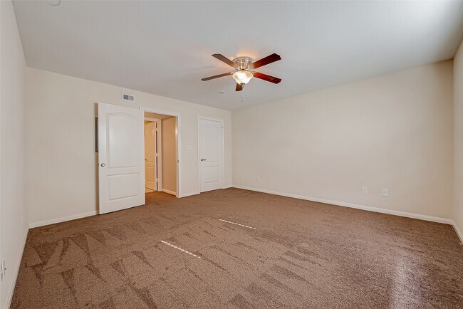 Building Photo - 8415 Hearth Dr