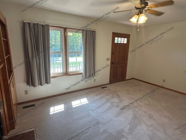 Building Photo - 7800 Penny Rd