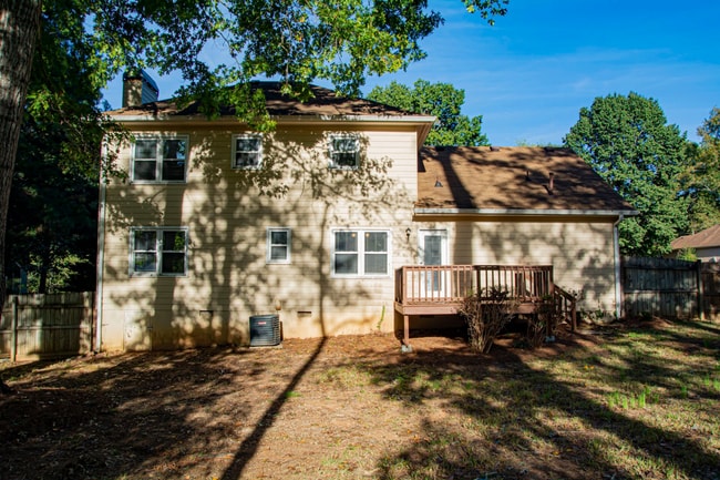 Building Photo - BEAUTIFUL LARGE 3 BED, 2.5 BATH. *MUST SEE*  (VIDEO TOUR)