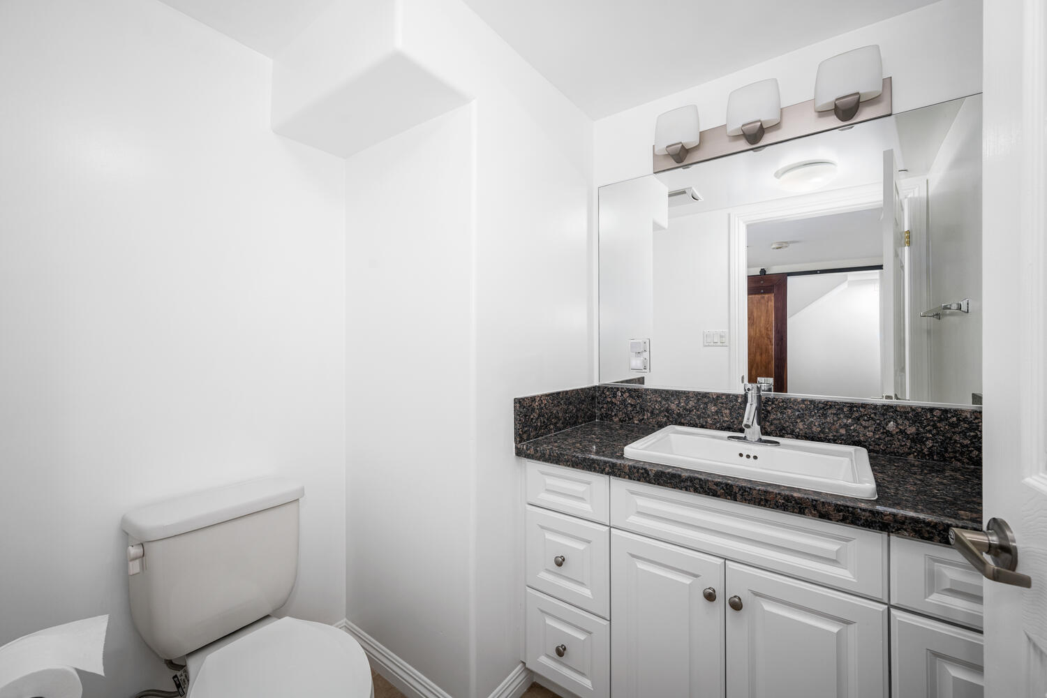 Building Photo - 7403 S Sepulveda Blvd