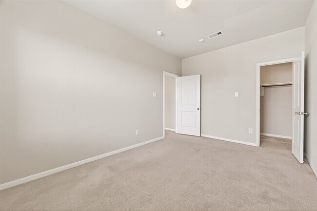 Building Photo - 19662 Little Pine Ln