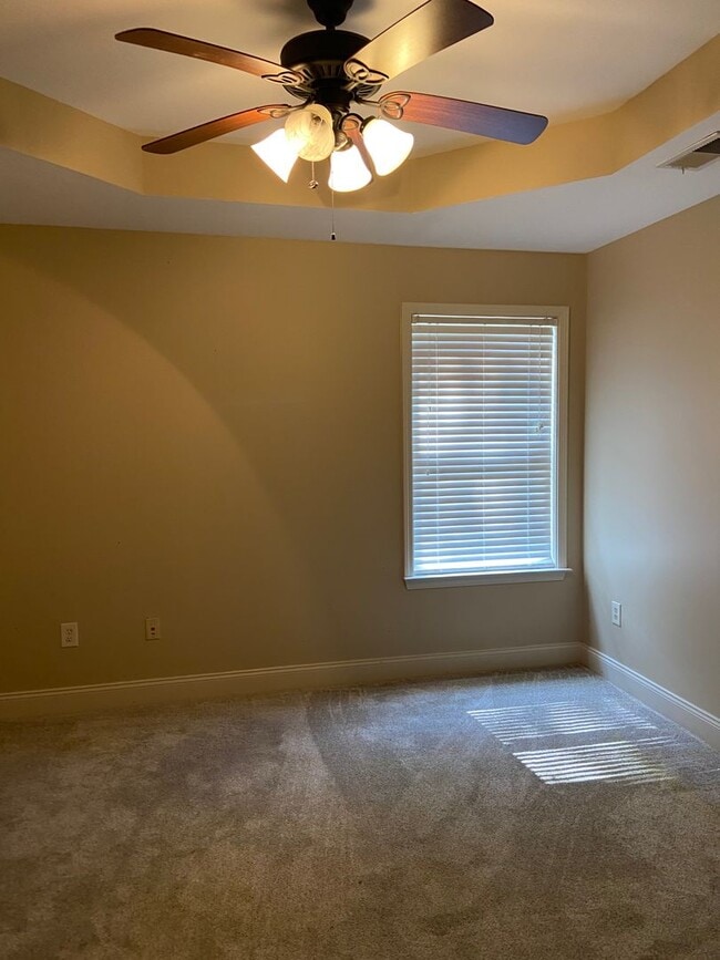 Building Photo - New For Rent in Helena!