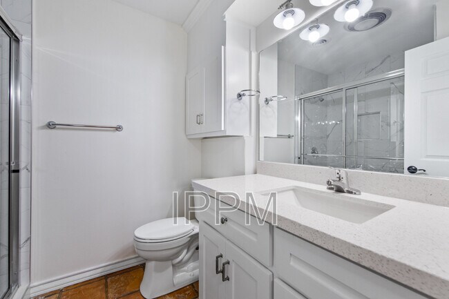 Building Photo - 5618 Ben Hogan Cir