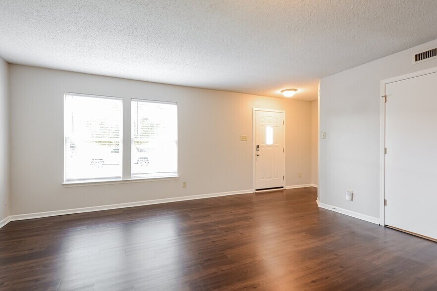 Building Photo - 1745 Brassica Way