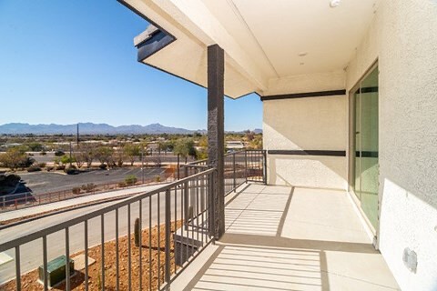 Building Photo - 5750 N La Cholla Blvd