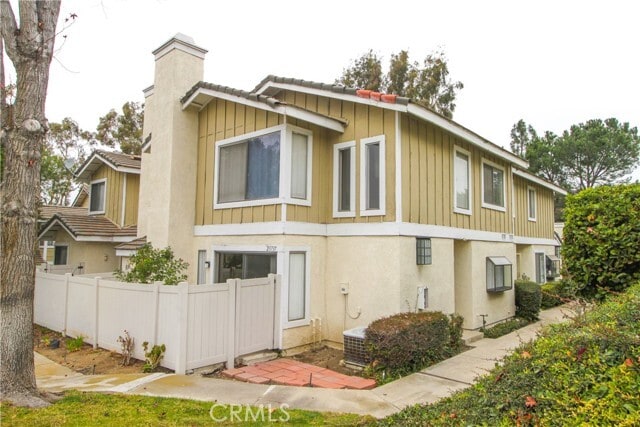 Building Photo - 23737 Highland Valley Rd