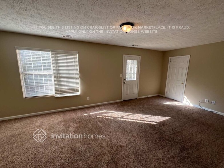 Building Photo - 842 Stonebridge Crescent