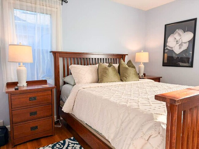 Building Photo - 16018 Windsor Dr