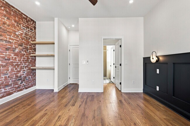 Building Photo - 2409 N 33rd St