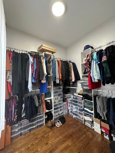 Main room walk-in closet - 1908 S May St