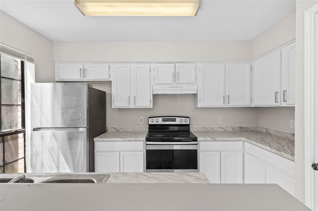 Building Photo - 6812 S Creek Dr