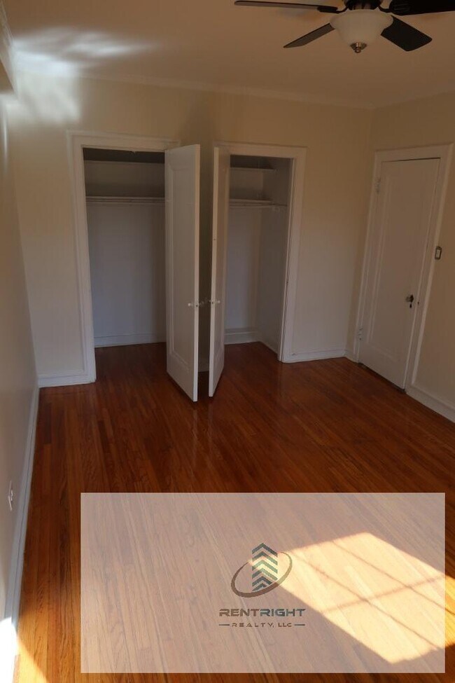 Building Photo - 426 W Briar Pl