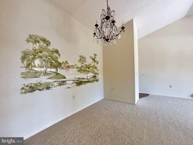 Building Photo - 15316 Pine Orchard Dr