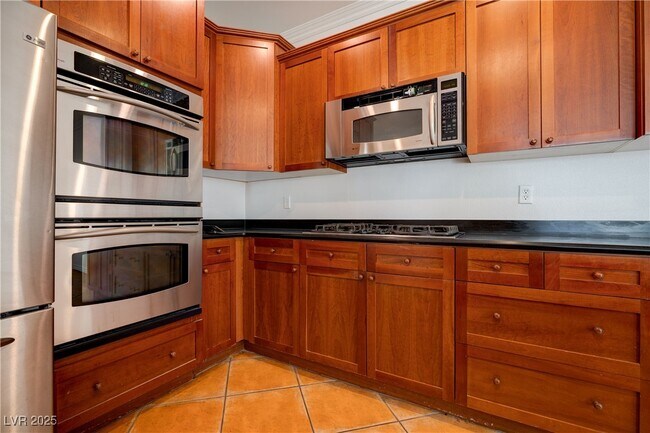 Building Photo - 2412 Energized Ct