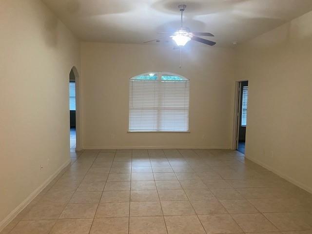 Building Photo - 1720 Persimmon Dr