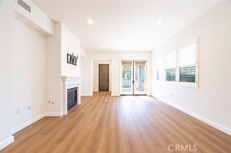 Building Photo - 172 Follyhatch