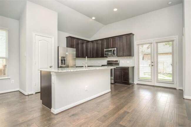 Building Photo - 704 Bonnet Blvd