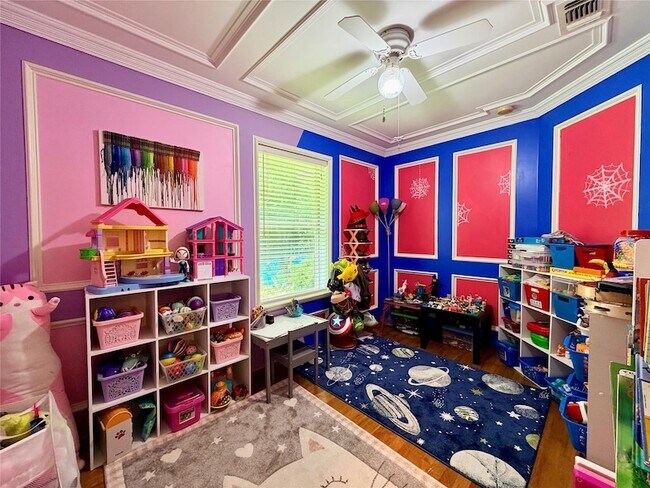Building Photo - 2121 Preston Pl