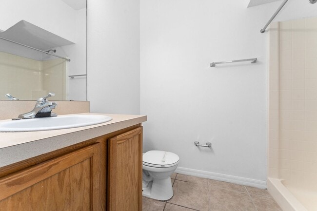 Building Photo - 3-Bedroom, 3-Bath Townhouse in Four Corners of Clermont – Close to Disney