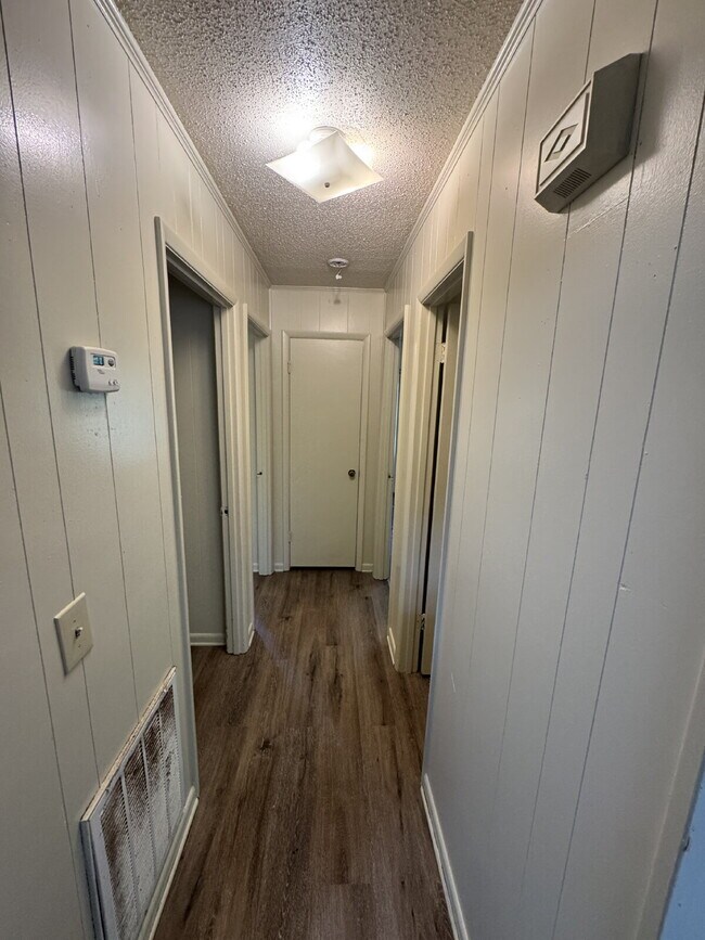 Building Photo - 205 Daniels St. -Midland City, AL 36350- apartment