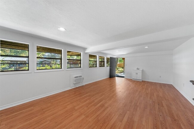 Building Photo - 124 Timbo Trail