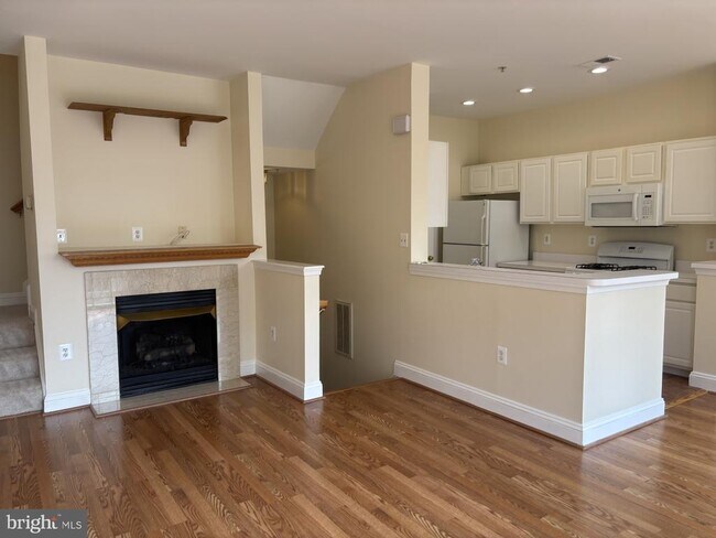 Building Photo - 21156 Domain Terrace