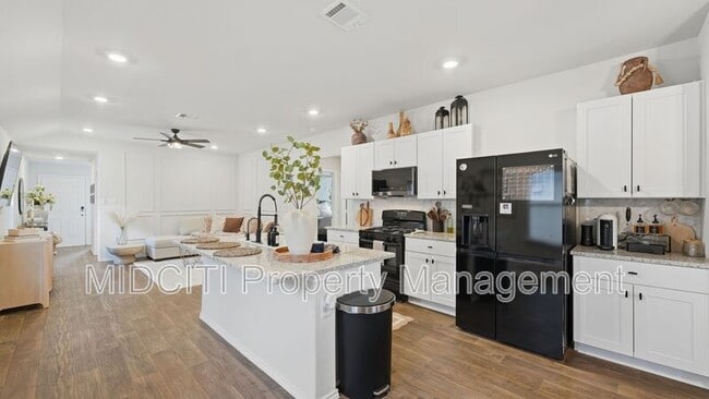 Building Photo - 2913 Brogan Creek