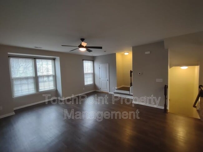 Building Photo - 4073 Zilker Park Dr