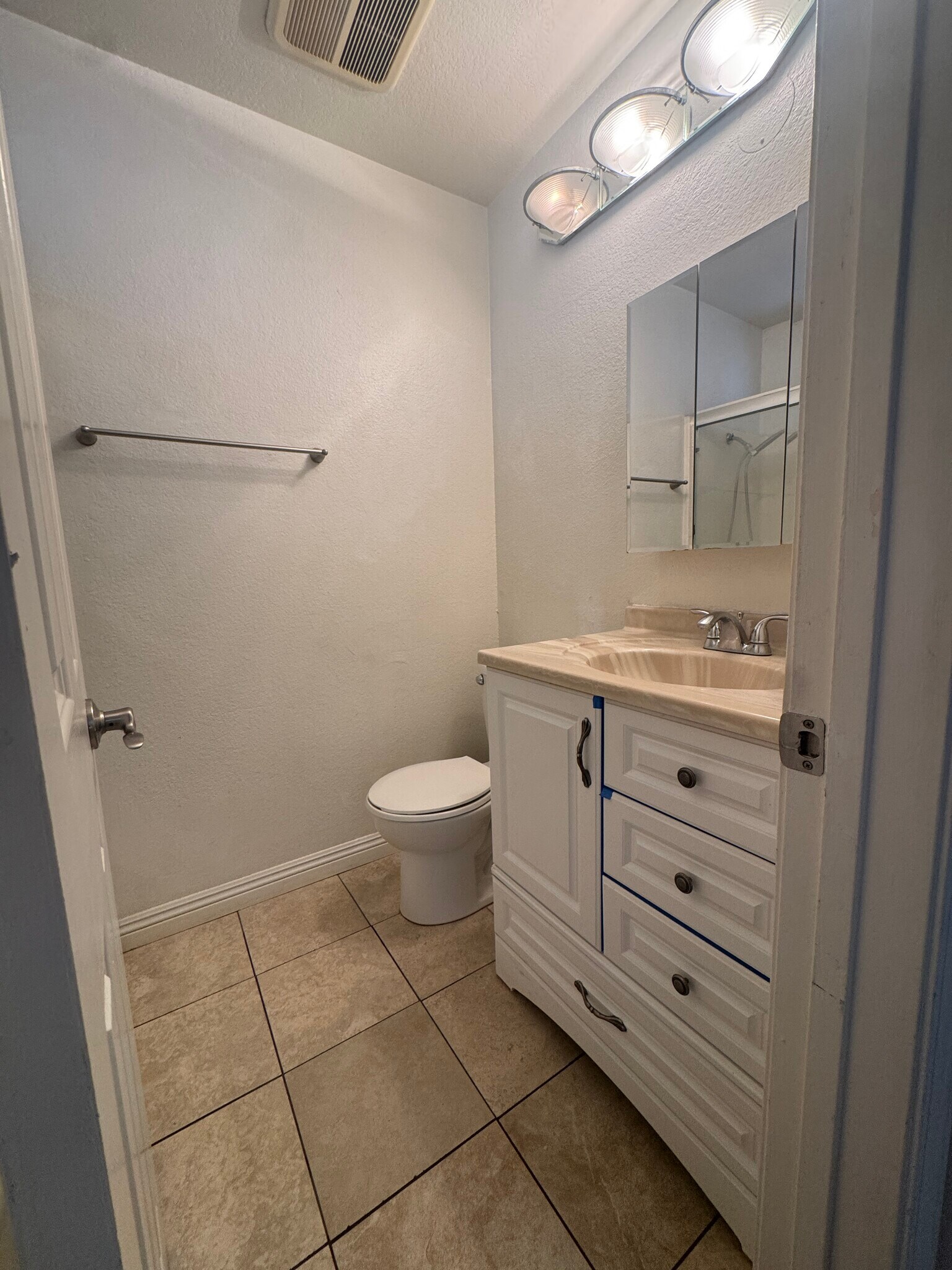 Building Photo - 1039 Mount Olive Dr