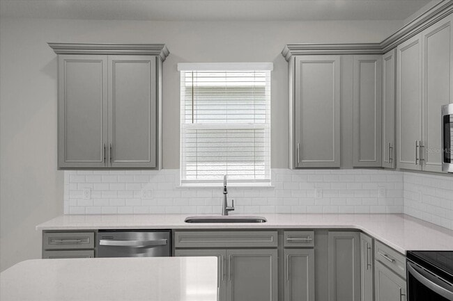 Building Photo - 2124 Live Oak Lake Rd