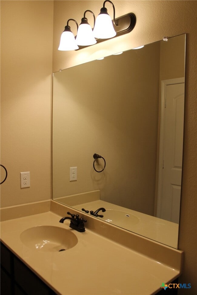 Building Photo - 1136 Brown Rock Dr