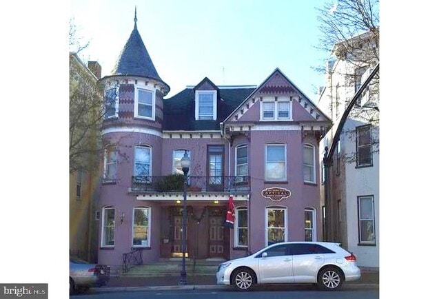 Building Photo - 110 W Main St