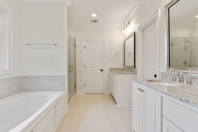 Building Photo - 4 bedroom 3 full bath home, located in the...