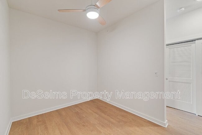 Building Photo - 600 E Trinity Ln