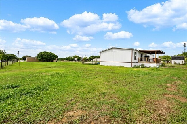 Building Photo - 360 Shady Oaks Dr