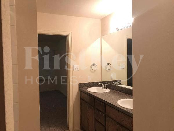 Building Photo - 1218 Jewel Ln