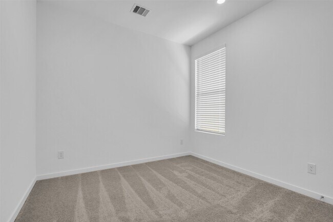 Building Photo - 29527 Saddleview Dr