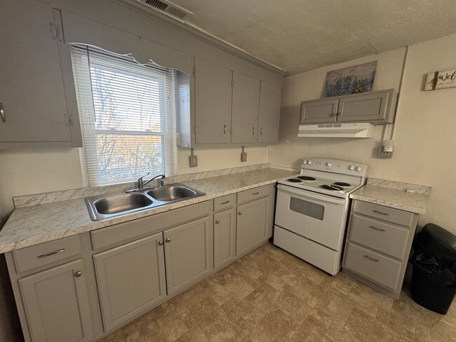 Building Photo - Single Family Home on Old Graves Mill Road