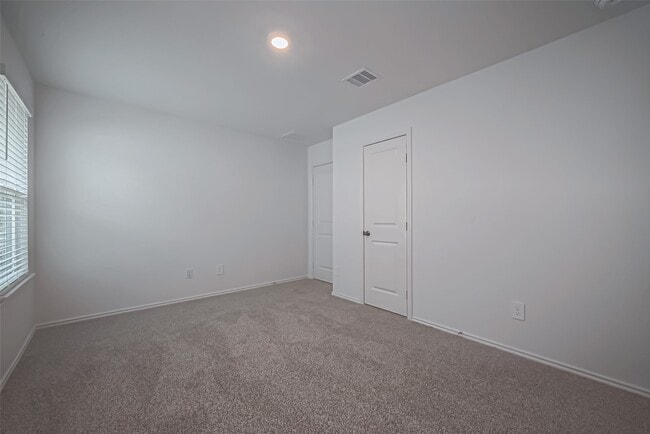 Building Photo - 2943 Sycamore Run Ln